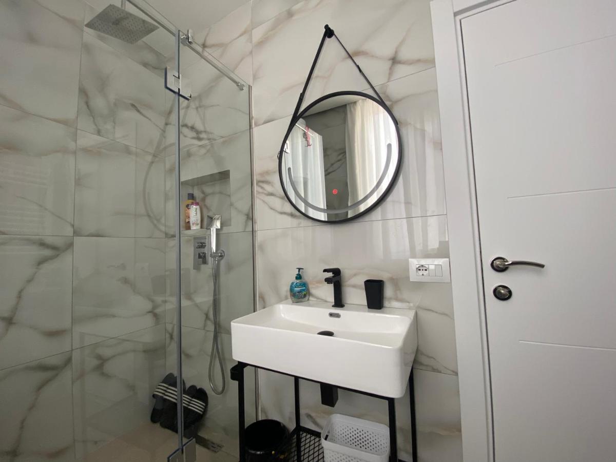 Newly Renovated Apartment Tirana Zewnętrze zdjęcie